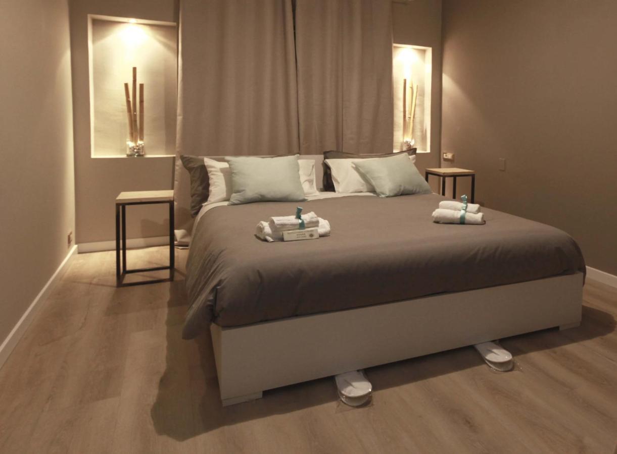 Acquachiara Iseo Deluxe Bed & Breakfast Iseo Center With Garden And Parking Inside Foresteria Bagian luar foto