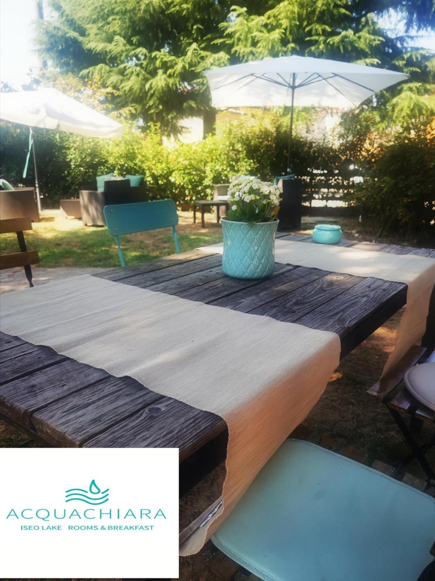 Acquachiara Iseo Deluxe Bed & Breakfast Iseo Center With Garden And Parking Inside Foresteria Bagian luar foto