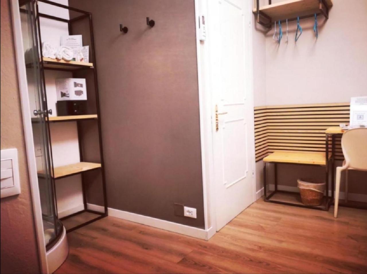 Acquachiara Iseo Deluxe Bed & Breakfast Iseo Center With Garden And Parking Inside Foresteria Ruang foto