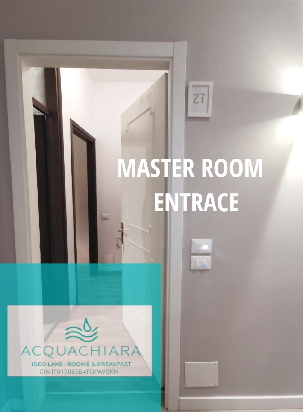 Acquachiara Iseo Deluxe Bed & Breakfast Iseo Center With Garden And Parking Inside Foresteria Bagian luar foto